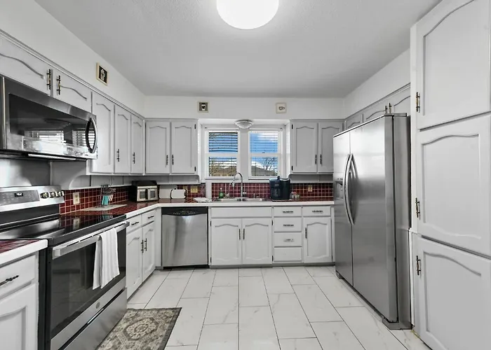 Diamond Waters Near Dfw & Stadium , Private Pool Holiday home *