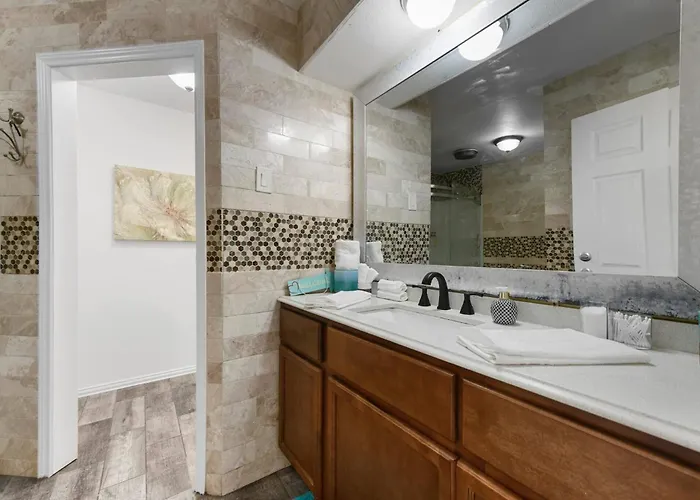 Holiday home Diamond Waters Near Dfw & Stadium , Private Pool Fort Worth
