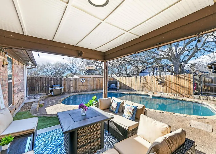 Diamond Waters Near Dfw & Stadium , Private Pool * Fort Worth