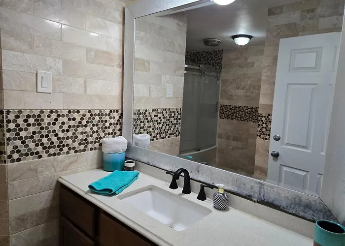 Diamond Waters Near Dfw & Stadium , Private Pool Holiday home Fort Worth